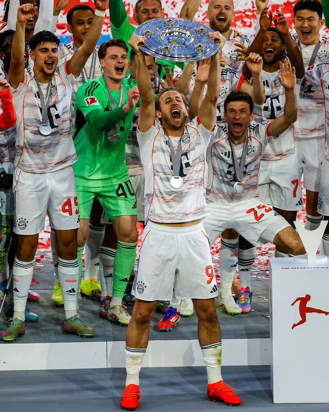 凯恩在瑞士队比赛中晋级下一阶段,刷新纪录引发热议!上演精彩一战的简单介绍 凯恩在瑞士队比赛中晋级下一阶段,刷新纪录引发热议!上演精彩一战的简单介绍