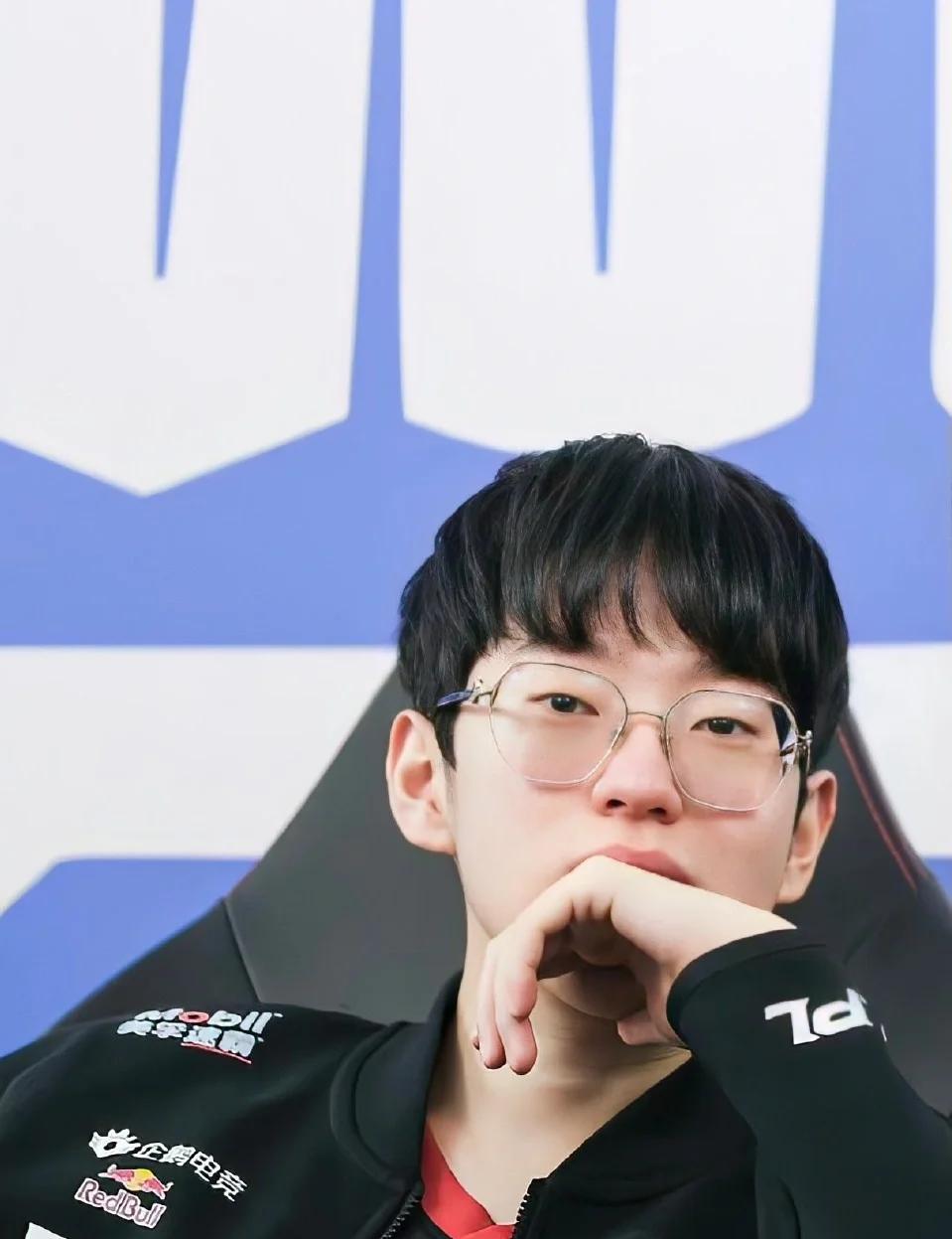 Scout连续七场比赛得分超过比赛局势复杂,快船不断突破!气势如虹延续(林疯狂七场完整录像第二场) Scout连续七场比赛得分超过比赛局势复杂,快船不断突破!气势如虹延续(林疯狂七场完整录像第二场)